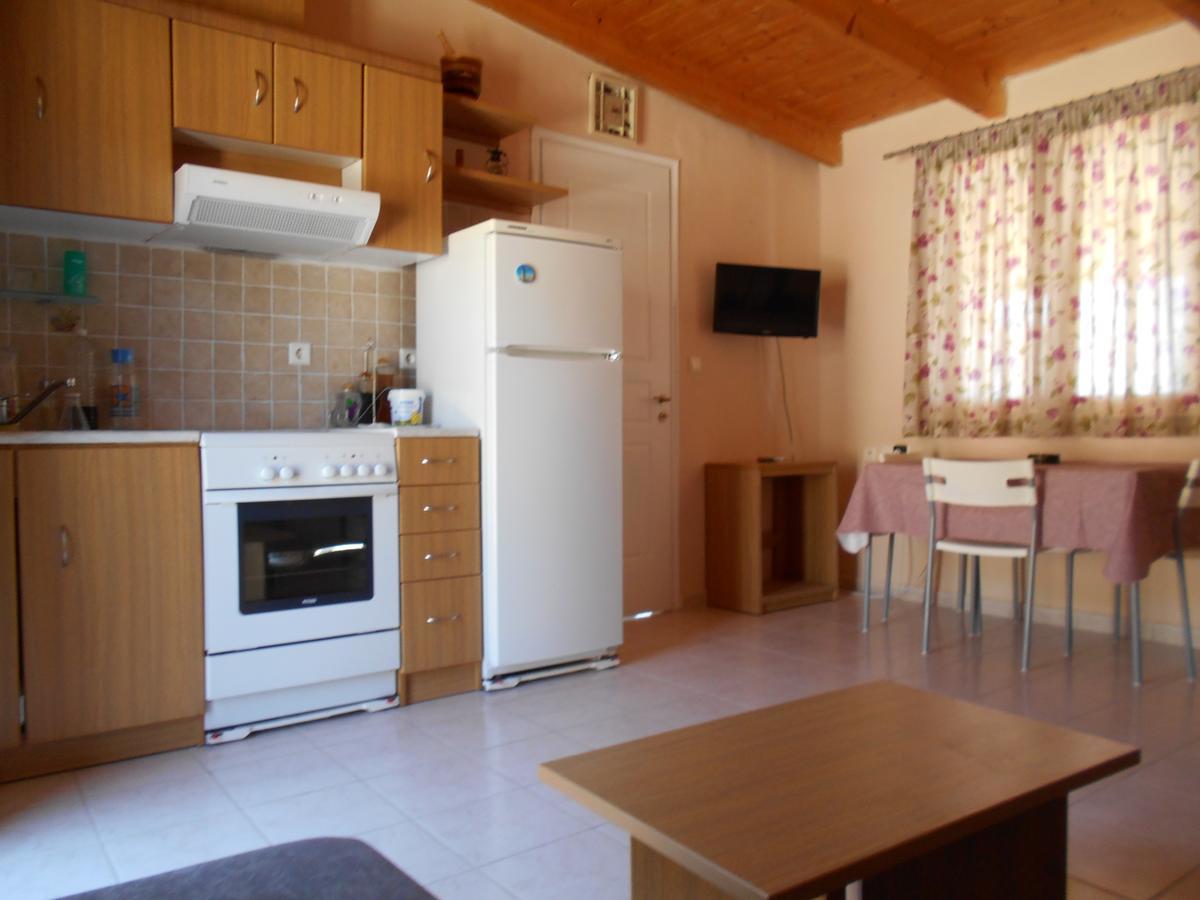 Zephyros Rooms And Apartments Drymon 외부 사진